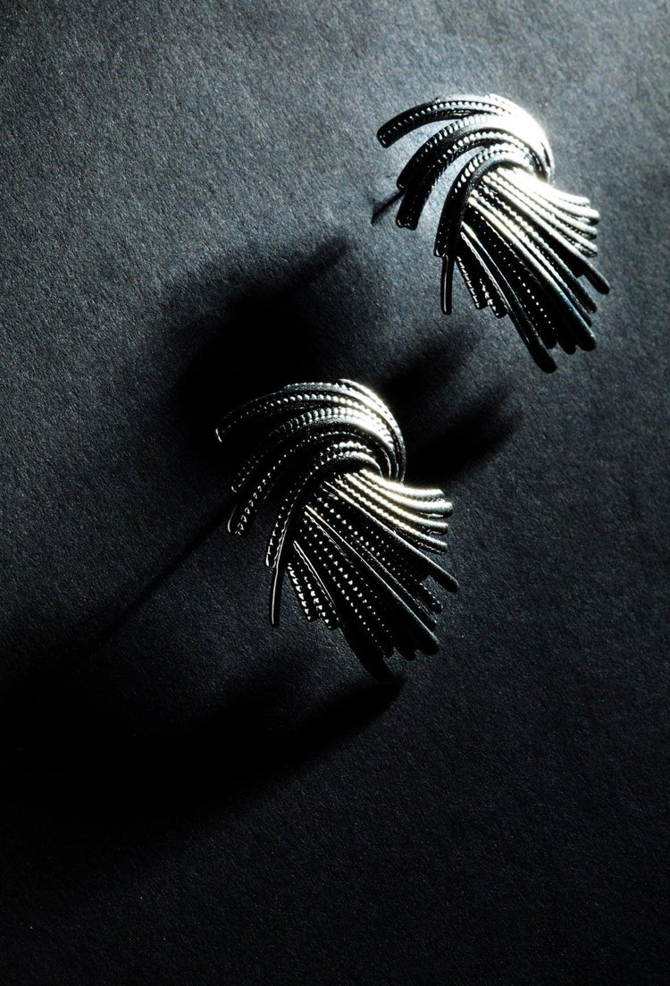 DAILY ESSENTIALS - Athentic Jewels 