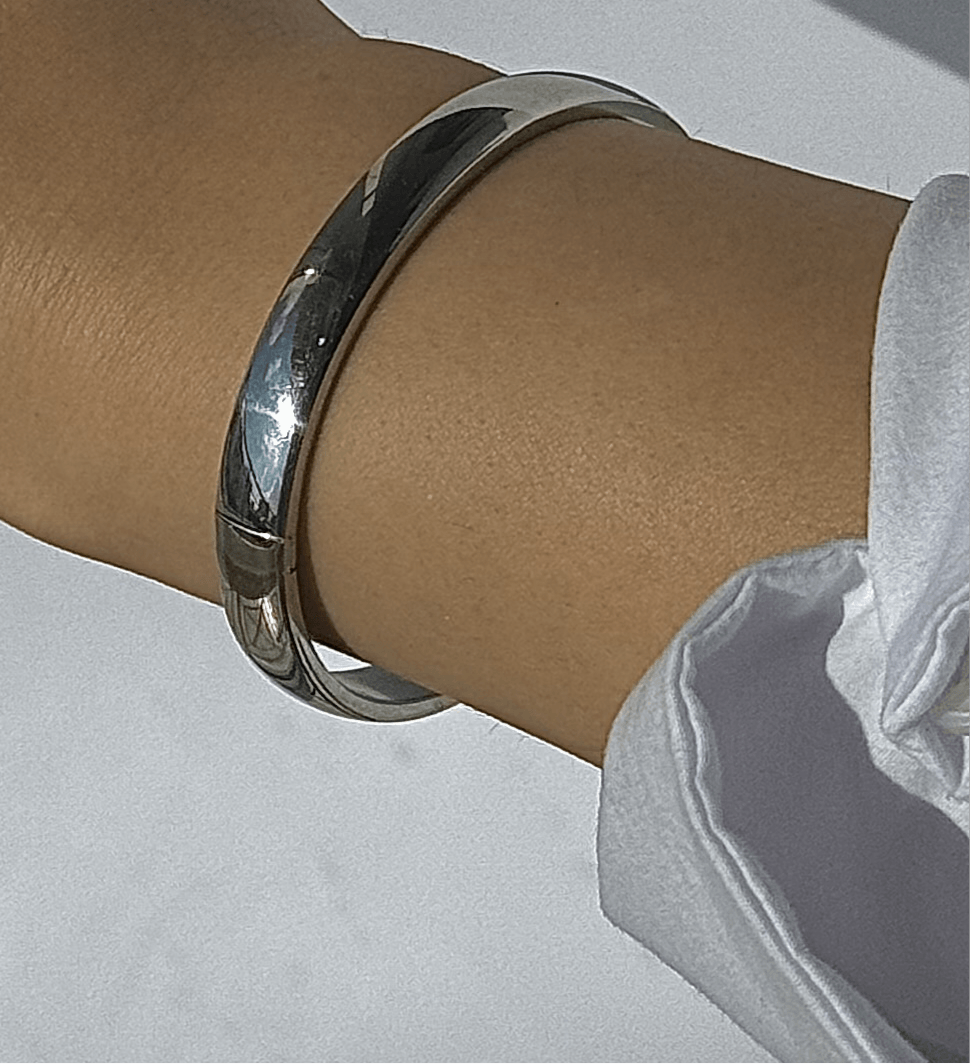 BANGLE BRACELET 