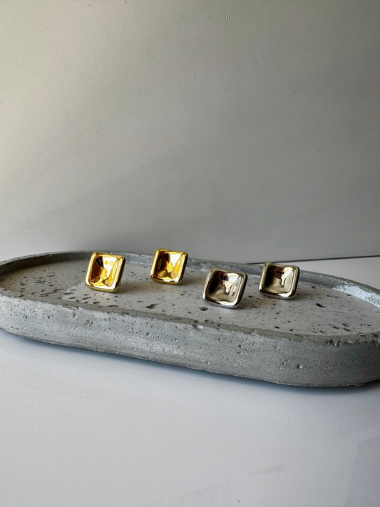 Linea Studs